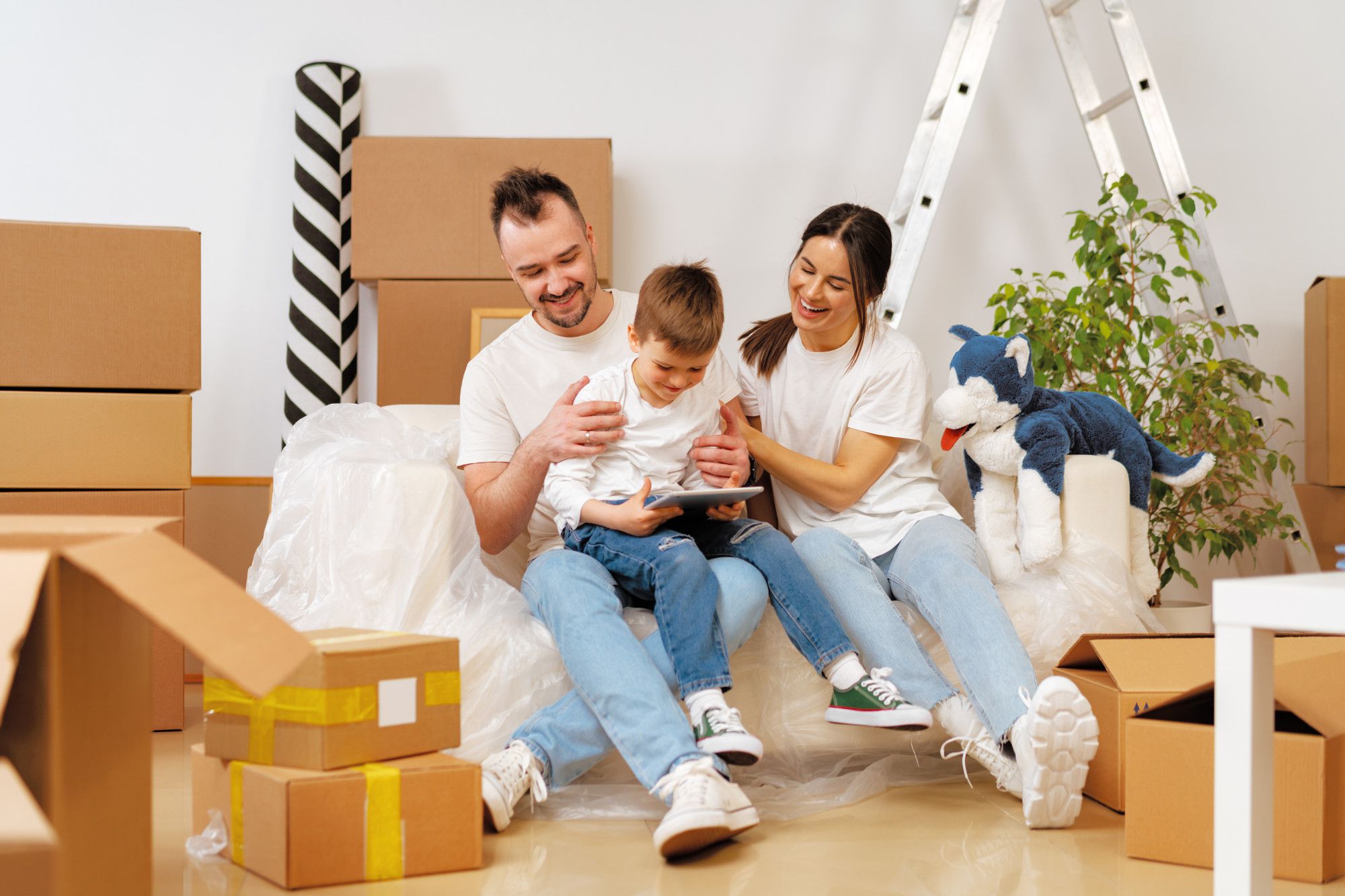 Le ofrecemos la mejor oferta inmobiliaria de  Benalmádena, Mijas, Fuengirola, Torremolinos, Málaga Y Costa del Sol.  en Benalmádena